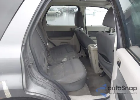 2010 Ford Escape Xlt z USA, uszkodzony, nr VIN 1FMCU0DG0AKA80054